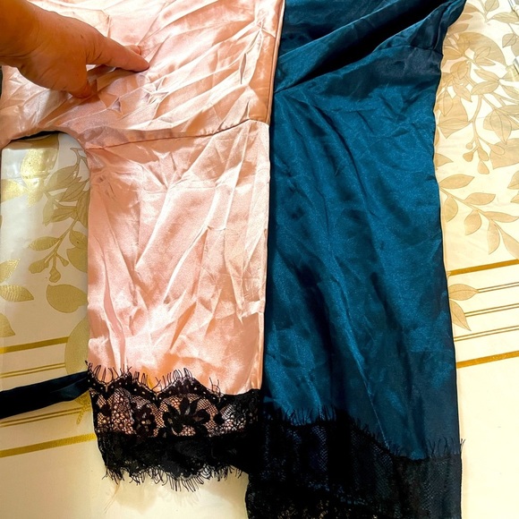 Set Of 2 Silk Satin Robe Wedding Kimono Dressing Gown Sleepwear Bathrobe Size M - Picture 10 of 12